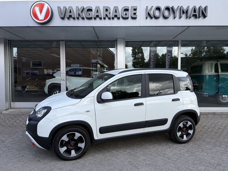 Fiat-Panda-1-0-Hybrid-Cross-Apple-carplay-auto-airco-1